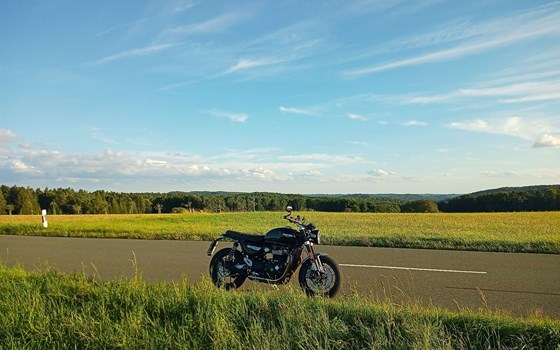 Gebrauchtmotorrad Triumph Speed Twin 1200 - Bild 3