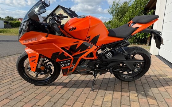 Gebrauchtmotorrad KTM RC 125 - Bild 2