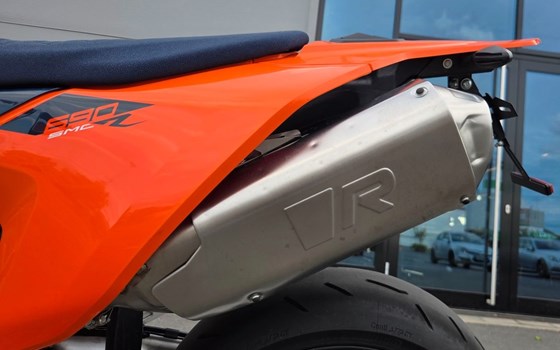 Gebrauchtmotorrad KTM 690 SMC R - Bild 4