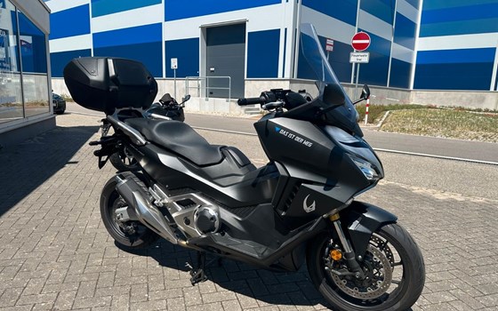 Gebrauchtmotorrad Honda Forza 750 - Bild 5