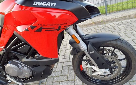 Gebrauchtmotorrad Ducati Multistrada V2 S - Bild 3