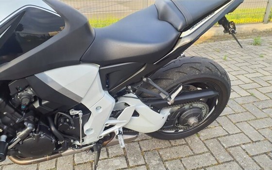 Gebrauchtmotorrad Honda CB 1000 R - Bild 8