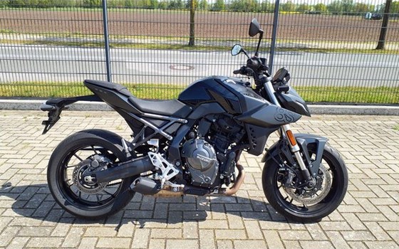 Gebrauchtmotorrad Suzuki GSX-8S - Bild 1