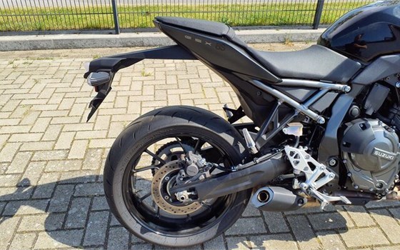 Gebrauchtmotorrad Suzuki GSX-8S - Bild 13