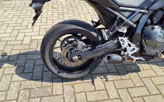 Gebrauchtmotorrad Suzuki GSX-8S - Bild 3