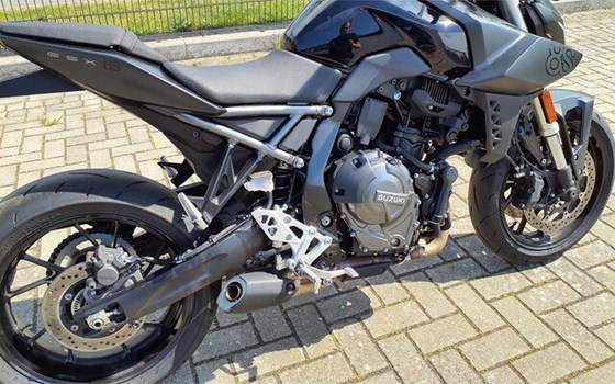 Gebrauchtmotorrad Suzuki GSX-8S - Bild 6
