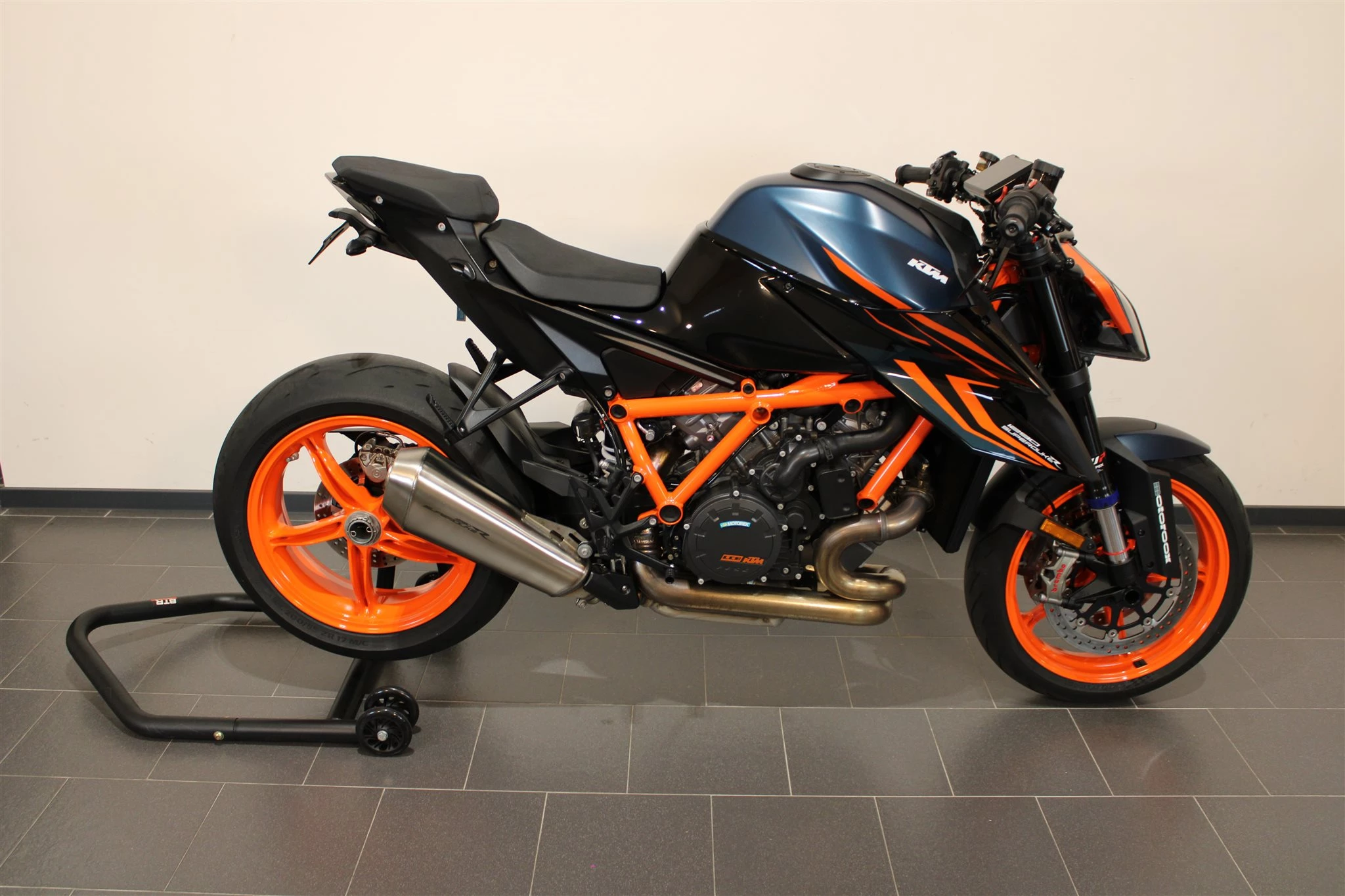 KTM 1290 Super Duke R EVO