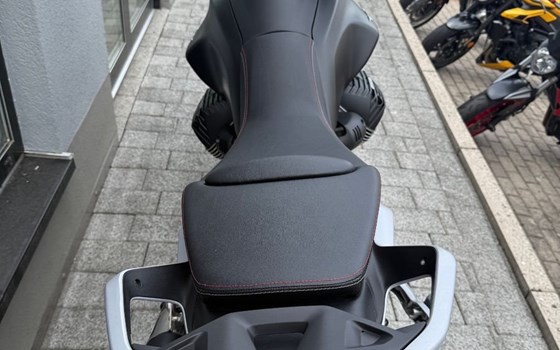 Gebrauchtmotorrad Moto Guzzi V85 TT - Bild 4