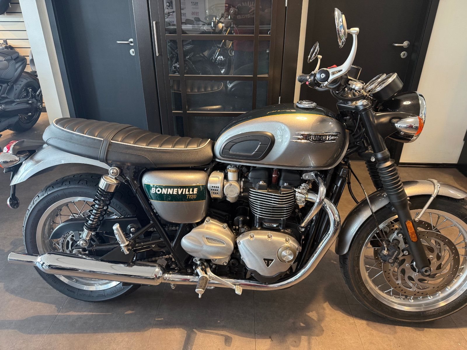 Triumph Bonneville T120