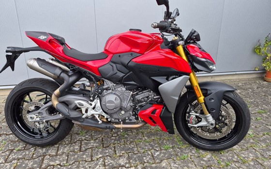 Gebrauchtmotorrad Ducati Streetfighter V2 S - Bild 1