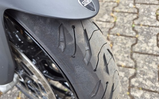 Gebrauchtmotorrad Ducati Streetfighter V2 S - Bild 9
