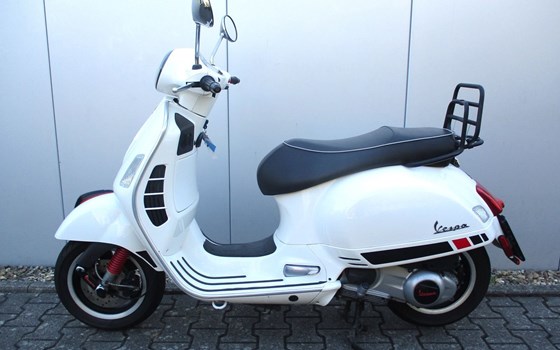 Gebrauchtmotorrad Vespa GTS 300 i.e. Super - Bild 4