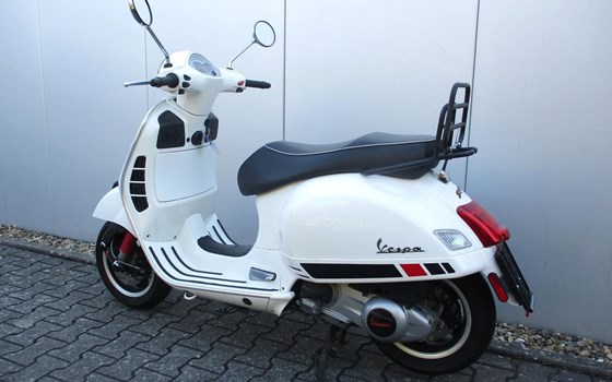 Gebrauchtmotorrad Vespa GTS 300 i.e. Super - Bild 5