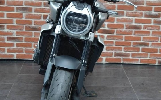 Gebrauchtmotorrad Honda CB 1000 R - Bild 1