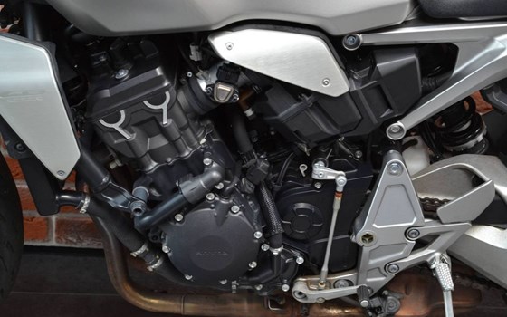 Gebrauchtmotorrad Honda CB 1000 R - Bild 4