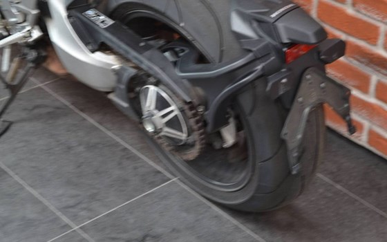 Gebrauchtmotorrad Honda CB 1000 R - Bild 6
