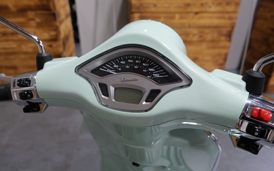 Gebrauchtmotorrad Vespa Primavera 125 - Bild 8