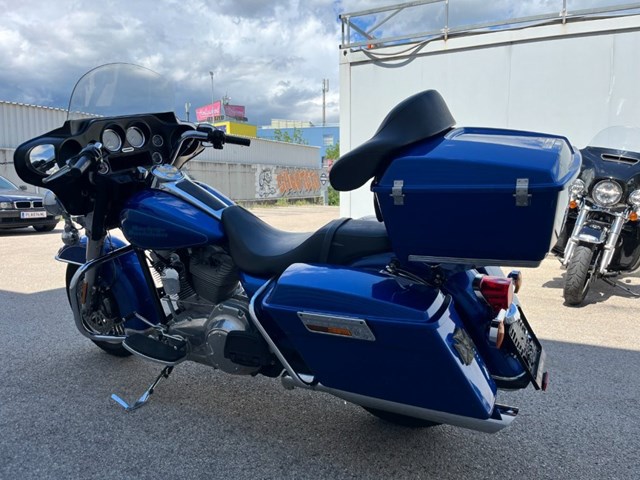 Harley-Davidson Electra Glide FLH (blau) - Bild 10