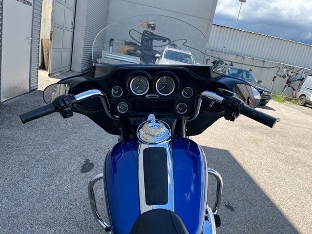 Harley-Davidson Electra Glide FLH (blau) - Bild 13