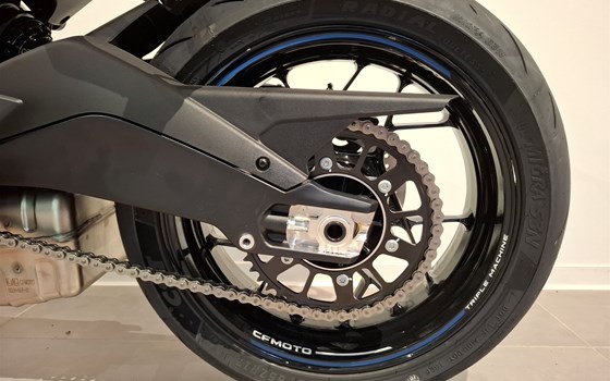 Neufahrzeug CFMOTO 650NK - Bild 5