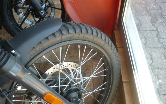Gebrauchtmotorrad Royal Enfield Himalayan 410 - Bild 3