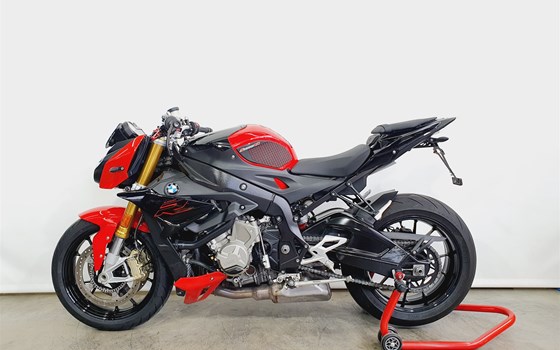 Gebrauchtmotorrad BMW S 1000 R - Bild 6