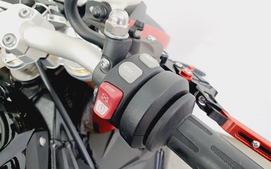 Gebrauchtmotorrad BMW S 1000 R - Bild 12