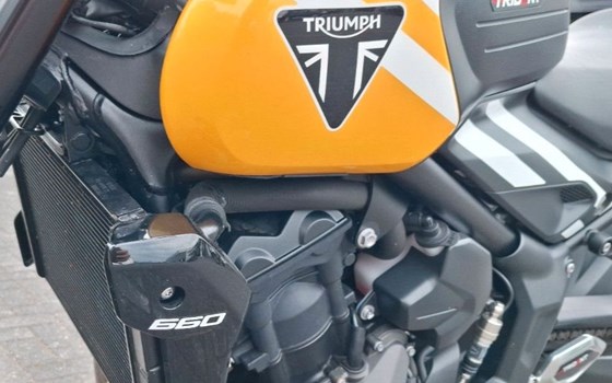 Gebrauchtmotorrad Triumph Trident 660 - Bild 8