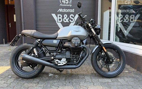 Gebrauchtmotorrad Moto Guzzi V7 Stone - Bild 1