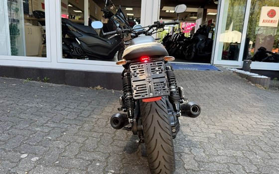 Gebrauchtmotorrad Moto Guzzi V7 Stone - Bild 4