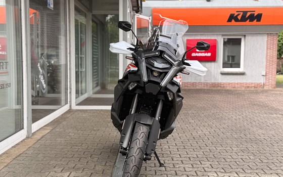 Neufahrzeug KTM 1390 Super Adventure S - Bild 4