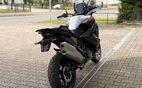 Neufahrzeug KTM 1390 Super Adventure S - Bild 6