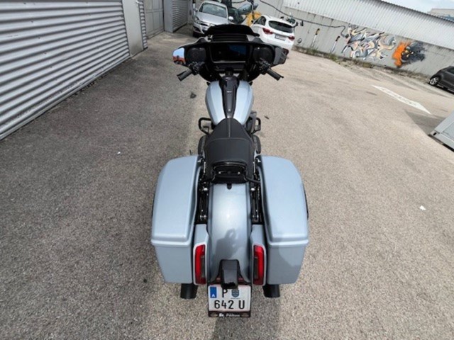 Harley-Davidson Street Glide FLHX (silber) - Bild 8