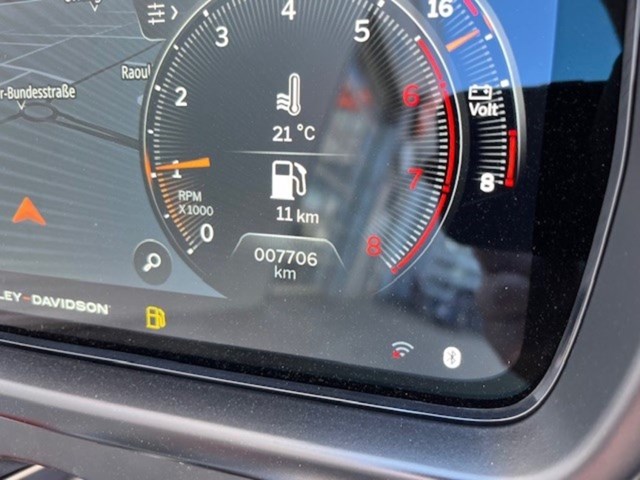 Harley-Davidson Street Glide FLHX (rot) - Bild 12
