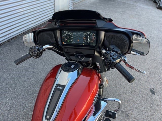 Harley-Davidson Street Glide FLHX (rot) - Bild 5