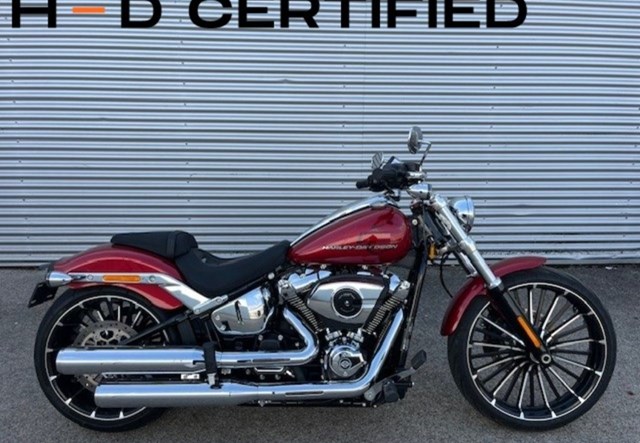 Harley-Davidson Softail Breakout 117 (rot)