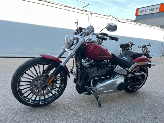 Harley-Davidson Softail Breakout 117 (rot) - Bild 10