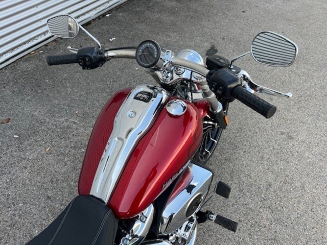 Harley-Davidson Softail Breakout 117 (rot) - Bild 5