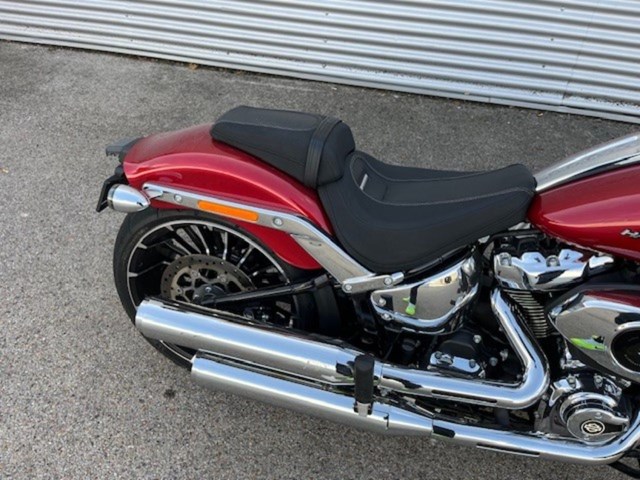 Harley-Davidson Softail Breakout 117 (rot) - Bild 6