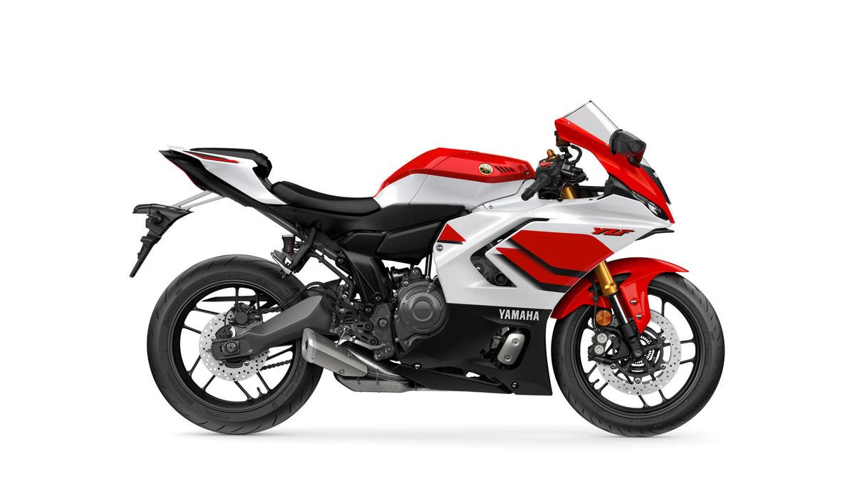 Yamaha R7