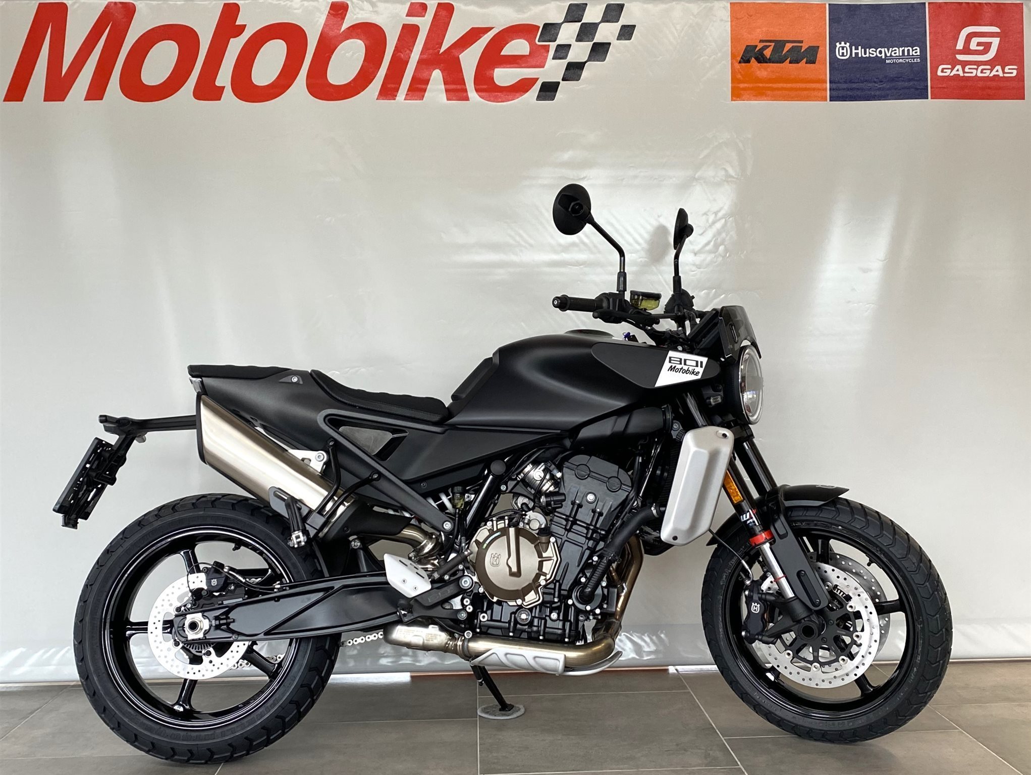 Husqvarna Svartpilen 801