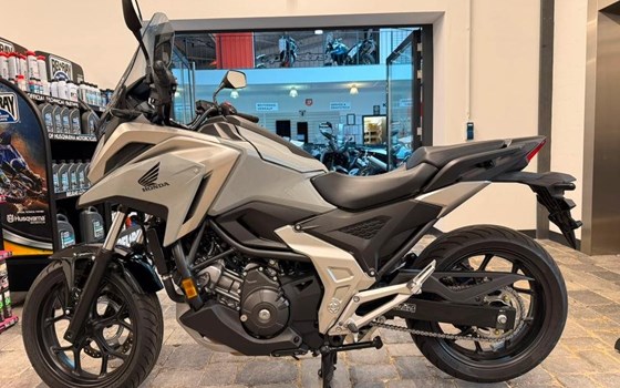 Gebrauchtmotorrad Honda NC750X DCT - Bild 6