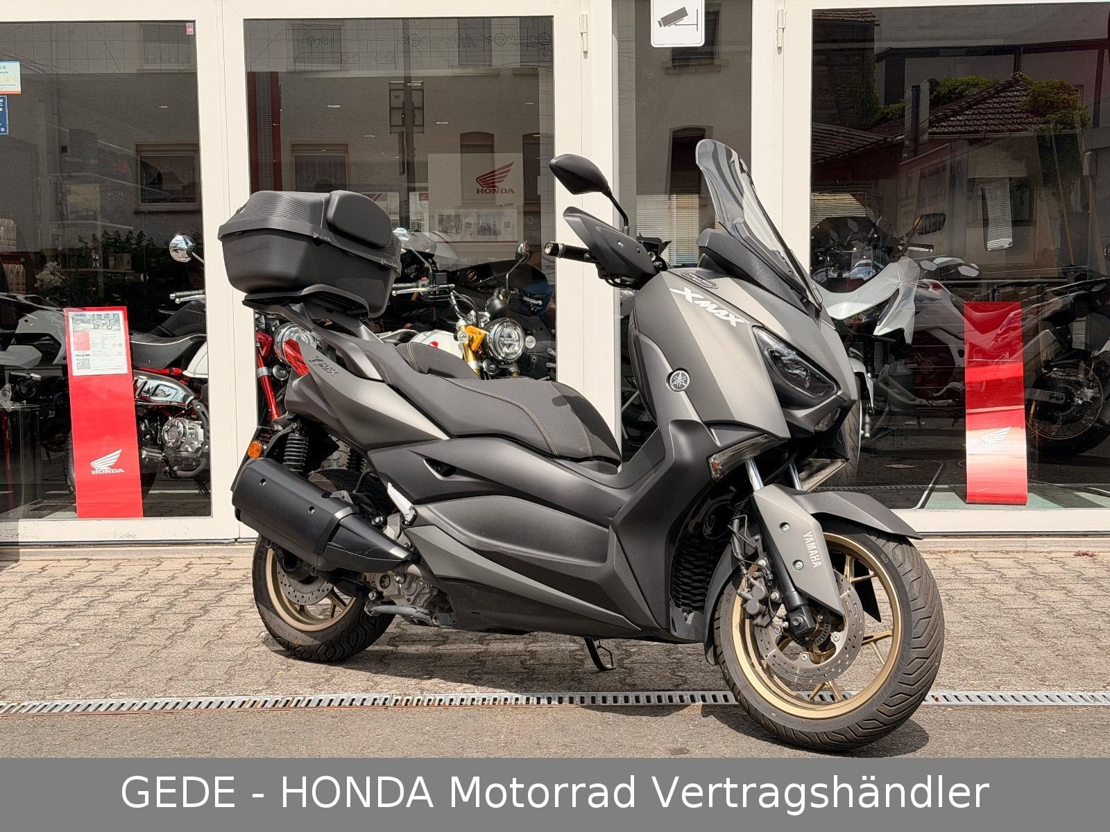 Yamaha XMAX 300 Tech MAX