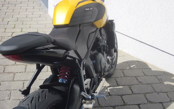 Gebrauchtmotorrad Triumph Trident 660 - Bild 14