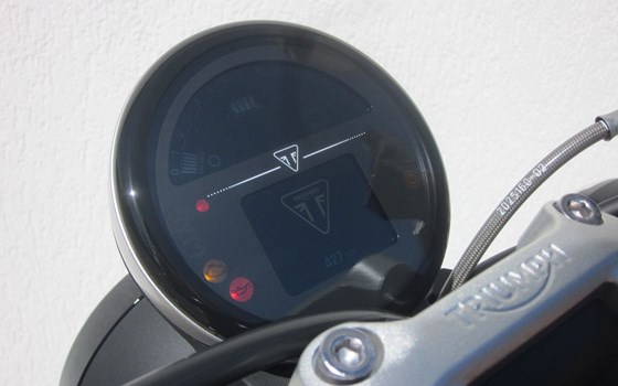 Gebrauchtmotorrad Triumph Trident 660 - Bild 16