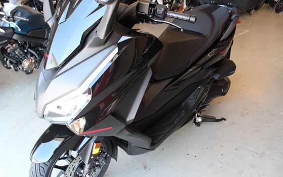 Gebrauchtmotorrad Honda Forza 350 Special Edition - Bild 2