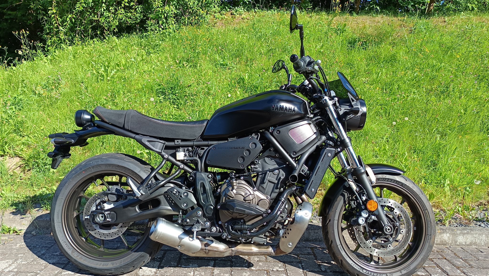 Yamaha XSR700