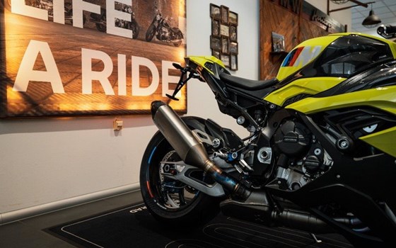 Gebrauchtmotorrad BMW M 1000 RR - Bild 5
