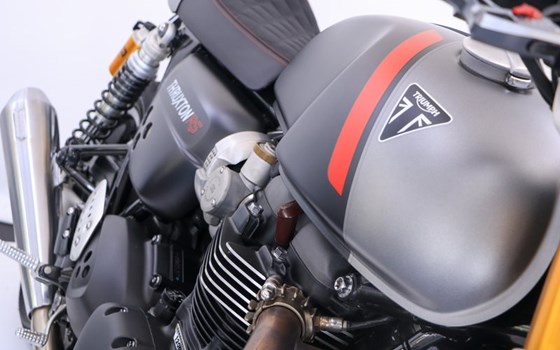 Gebrauchtmotorrad Triumph Thruxton RS - Bild 10