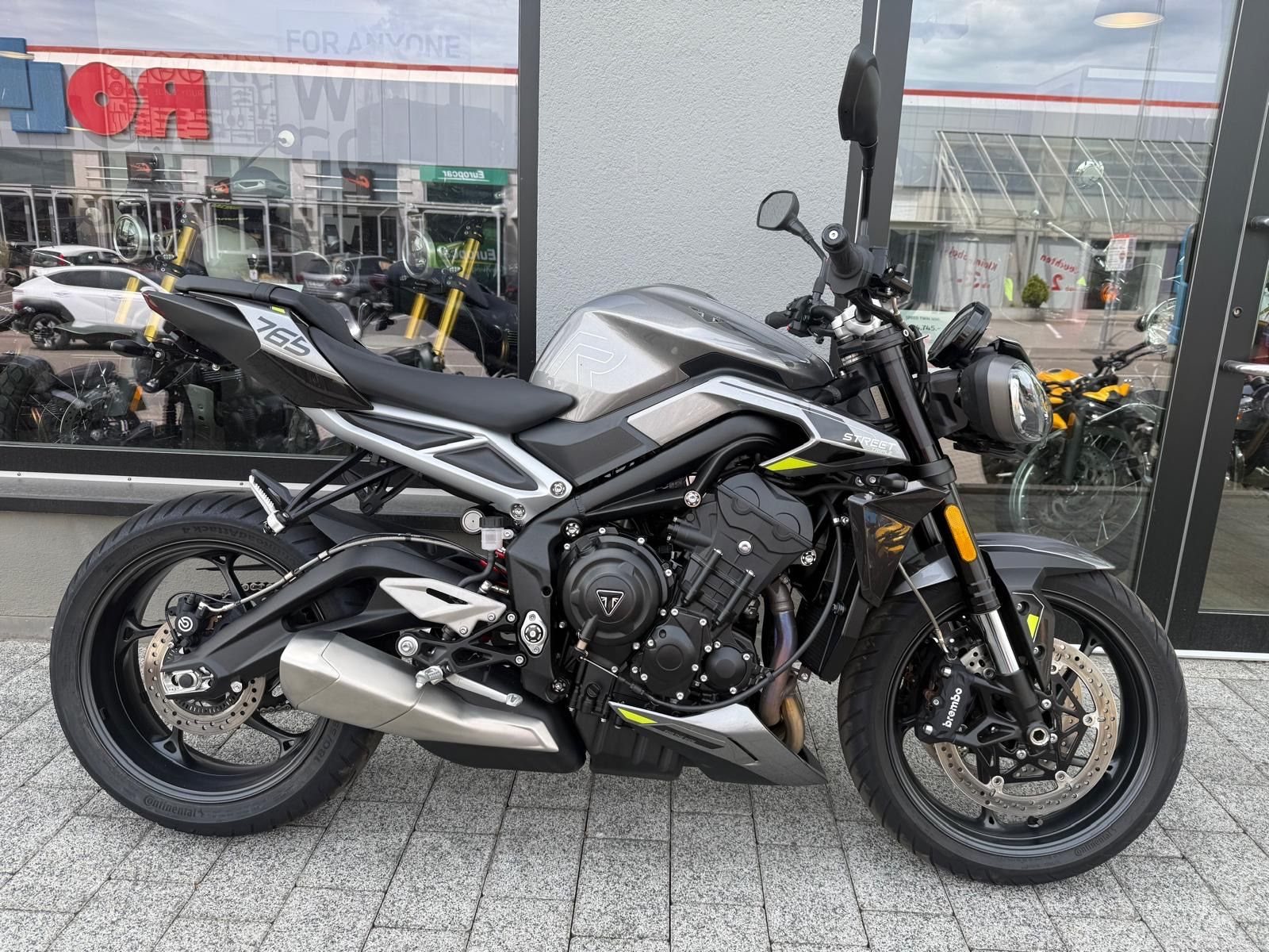Triumph Street Triple 765 R